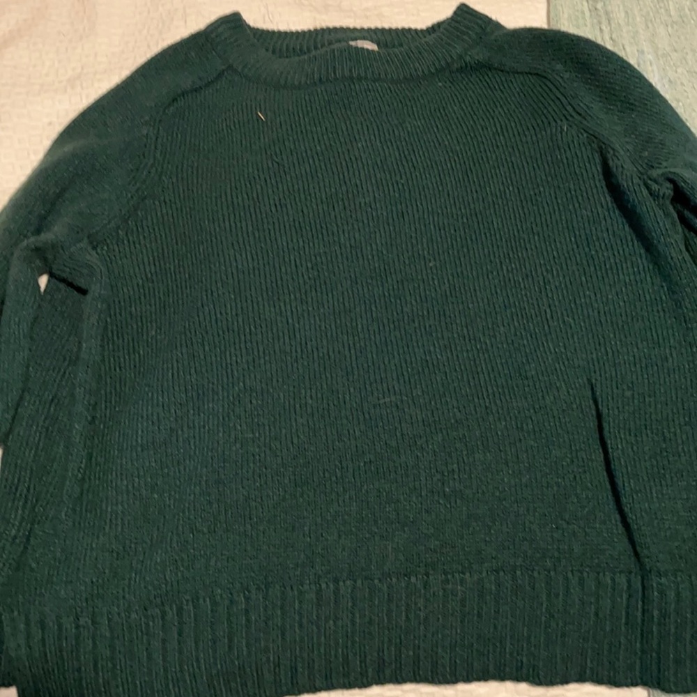 Brandy Melville long sleeve sweater, Size small